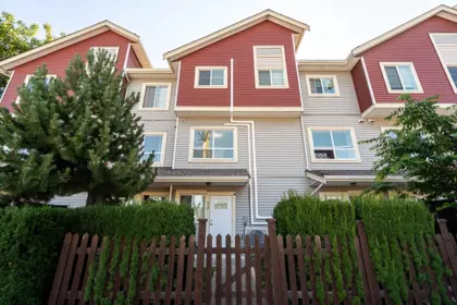 33 6945 185 Street, Surrey, BC, Surrey — Townhouse for sale