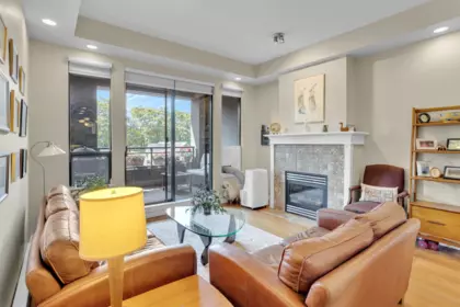 Hallway Photo of 406 2226 W 12th Avenue, Vancouver, BC