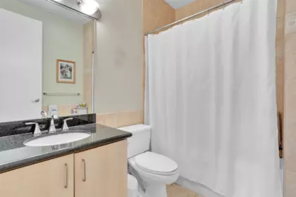Primary Bathroom Photo of 406 2226 W 12th Avenue, Vancouver, BC