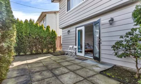 Front Yard Photo of 18240 64 Avenue, Surrey, BC