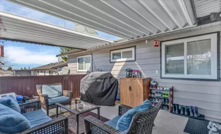 Garden / Landscaping Photo of 18240 64 Avenue, Surrey, BC