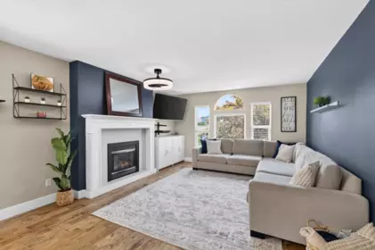 11902 Bruce Place, Maple Ridge, BC, Maple Ridge — Single Family Residence for sale