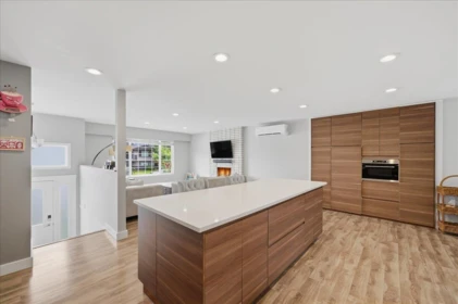Kitchen Island Photo of 20838 117 Avenue, Maple Ridge, BC