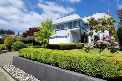 15627 Buena Vista Avenue, White Rock, BC, White Rock — Single Family Residence for sale