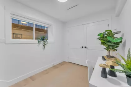 Mudroom Photo of 8221 111b Street, Delta, BC