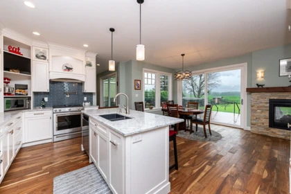 Breakfast Nook Photo of 7312 Martin Road, Agassiz, BC