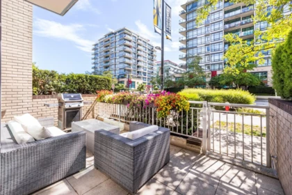 TH8 168 E Esplanade Avenue, North Vancouver, BC, North Vancouver — Townhouse for sale