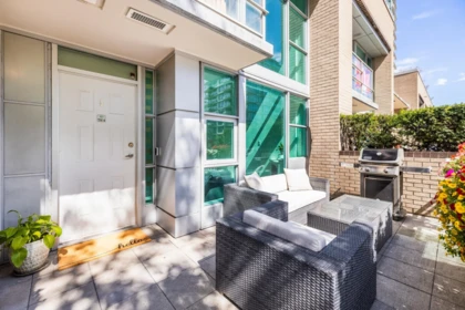 TH8 168 E Esplanade Avenue, North Vancouver, BC, North Vancouver — Townhouse for sale