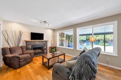 Kitchen Island Photo of 22765 126b Avenue, Maple Ridge, BC
