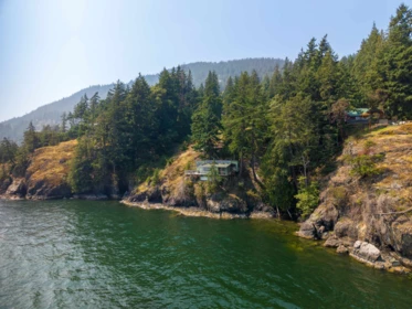 867 Hummingbird Lane, Bowen Island, BC, Bowen Island — Single Family Residence for sale