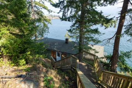 Kitchen Island Photo of 867 Hummingbird Lane, Bowen Island, BC