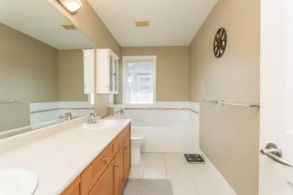 Entry Foyer Photo of 10337 243a Street, Maple Ridge, BC