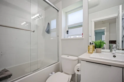 Guest Bathroom Photo of 29 30930 Westridge Place, Abbotsford, BC