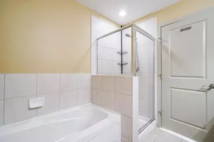 Walk-In Closet Photo of 407 14 E Royal Avenue, New Westminster, BC