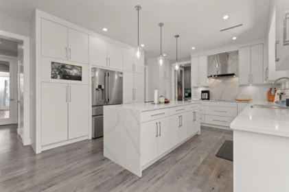 Kitchen Island Photo of 2514 Lynden Street, Abbotsford, BC