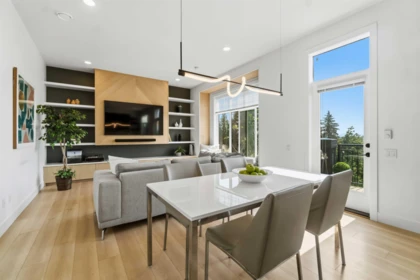 Breakfast Nook Photo of 9 3552 Victoria Drive, Coquitlam, BC