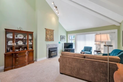 Breakfast Nook Photo of 333 12875 Railway Avenue, Richmond, BC