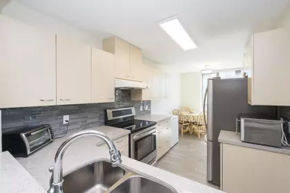 605 5848 Olive Avenue, Burnaby, BC, Burnaby — Apartment/Condo for sale