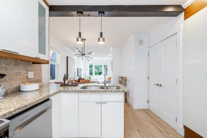 Breakfast Nook Photo of 1617 E 36th Avenue, Vancouver, BC