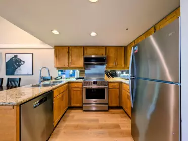 903(51) 4293 Mountain Square, Whistler, BC, Whistler — Apartment/Condo for sale