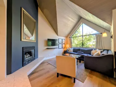 903(51) 4293 Mountain Square, Whistler, BC, Whistler — Apartment/Condo for sale