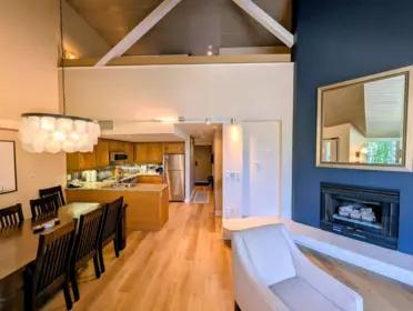 903(51) 4293 Mountain Square, Whistler, BC, Whistler — Apartment/Condo for sale