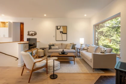 Living Room Photo of 3125 Hawthorne Place, Whistler, BC