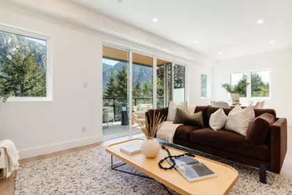 2 2098 Crumpit Woods Drive, Squamish, BC, Squamish — Townhouse for sale