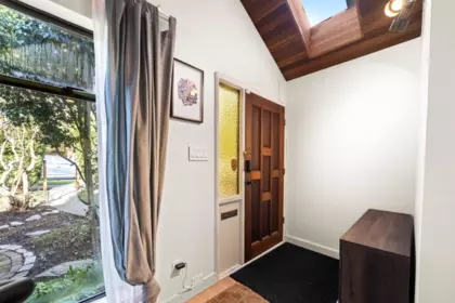 Entry Foyer Photo of 1554 W 65th Ave Avenue, Vancouver, BC