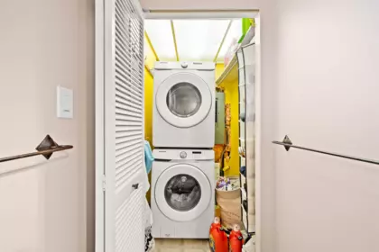 Mudroom Photo of 1554 W 65th Ave Avenue, Vancouver, BC