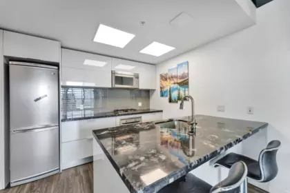 Kitchen Island Photo of 3304 128 W Cordova Street, Vancouver, BC