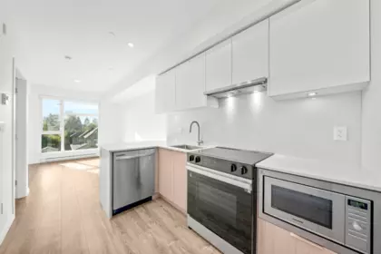 Family Room Photo of 305 10828 139a Street, Surrey, BC