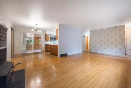 Family Room Photo of 710 Coquihalla Street, Hope, BC