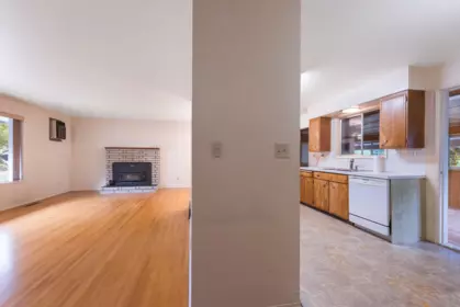 Kitchen Island Photo of 710 Coquihalla Street, Hope, BC