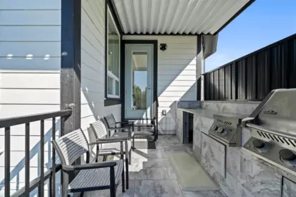 Swimming Pool Photo of 21070 76a Avenue, Langley, BC