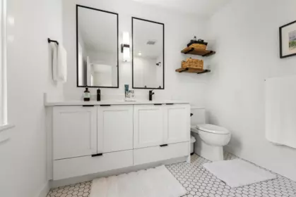 Basement Recreation Room Photo of 4 16570 24a Avenue, Surrey, BC