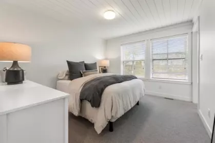 Guest Bathroom Photo of 4 16570 24a Avenue, Surrey, BC