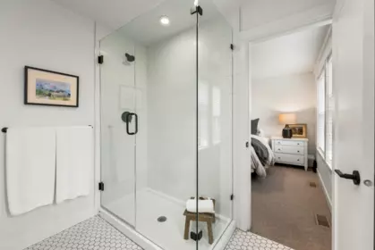Laundry Room Photo of 4 16570 24a Avenue, Surrey, BC