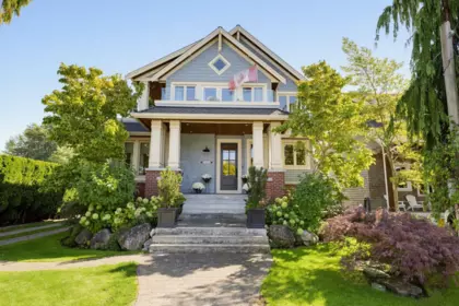 Family Room Photo of 3098 Mcbride Avenue, Surrey, BC