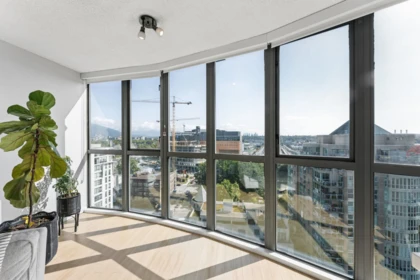 Entry Foyer Photo of 1603 1128 Quebec Street, Vancouver, BC