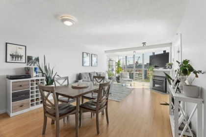 Kitchen Island Photo of 1603 1128 Quebec Street, Vancouver, BC