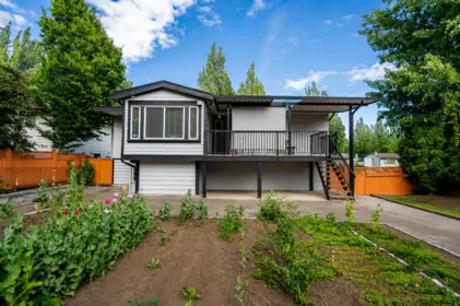 Staircase Photo of 6209 172 Street, Surrey, BC