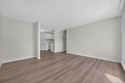 203 7220 Lindsay Road, Richmond, BC, Richmond — Apartment/Condo for sale