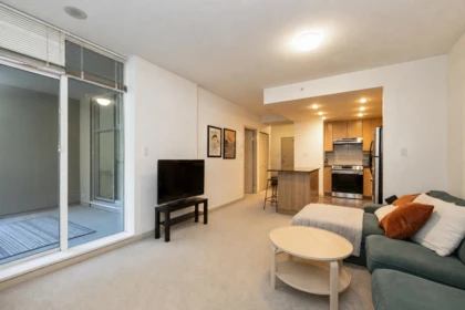 101 9262 University Crescent, Burnaby, BC, Burnaby — Apartment/Condo for sale