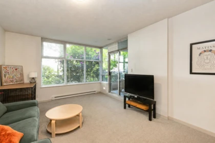 101 9262 University Crescent, Burnaby, BC, Burnaby — Apartment/Condo for sale