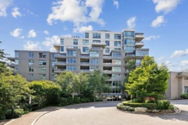 101 9262 University Crescent, Burnaby, BC