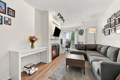 323 760 Kingsway, Vancouver, BC, Vancouver — Apartment/Condo for sale