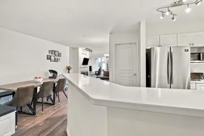 Kitchen Photo of 323 760 Kingsway, Vancouver, BC