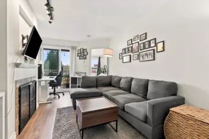 323 760 Kingsway, Vancouver, BC, Vancouver — Apartment/Condo for sale
