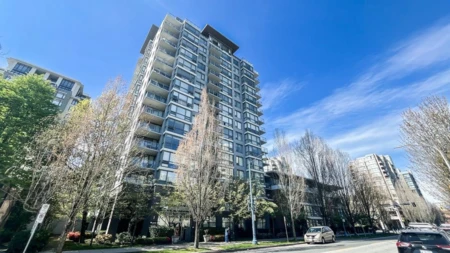 Family Room Photo of 1106 6331 Buswell Street, Richmond, BC